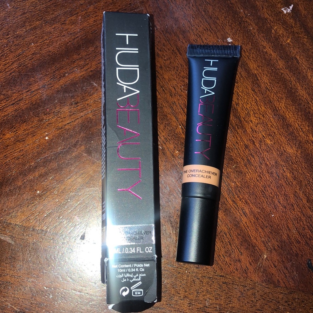 BNIB Huda concealer